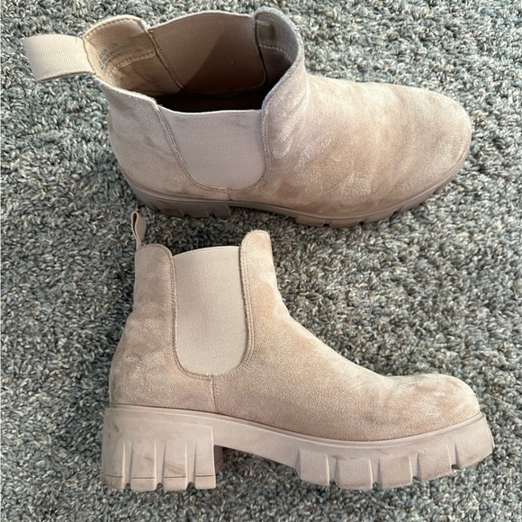 BOOTS - Picture 1 of 1